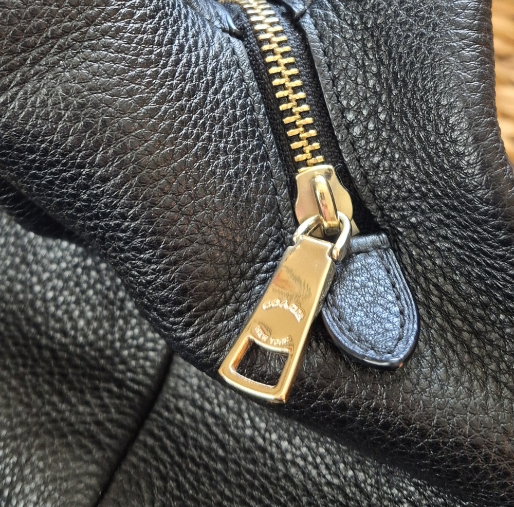 Coach Madison Sm. Phoebe Pebbled Leather 3-Compart. Shoulder Bag EUC, No Hangtag - Picture 12 of 14